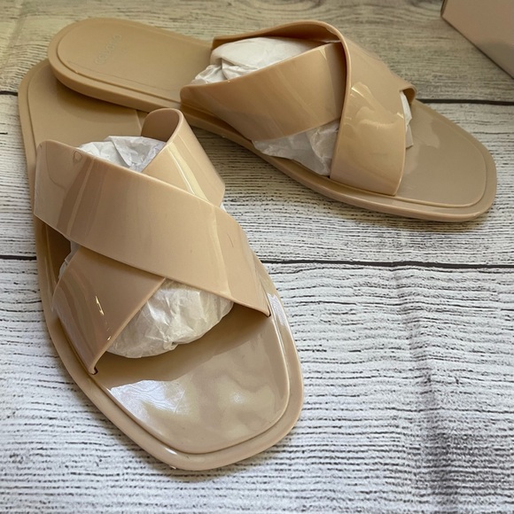 Cabana by Crown & Ivy Tahiti Jelly Sandals - Picture 4 of 9